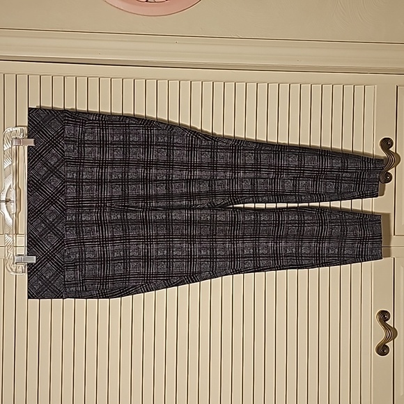 Torrid 1X (Reg) Pocket Pixie Skinny Studio Luxe Ponte Pant Herringbone Red Grey - Picture 4 of 8